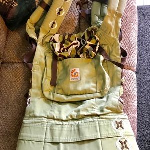 Ergo baby carrier